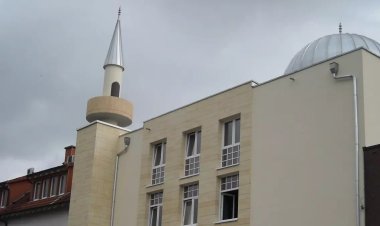 Almanya'da camiye tehdit ve hakaret içerikli mektup gönderildi