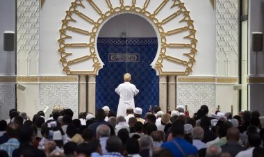 Fransa 1 Ocak’tan itibaren yabancı imamlara kapılarını kapatıyor