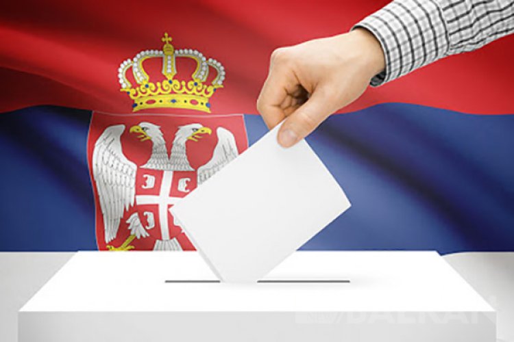Sırbistan'da halk yarın sandık başına gidiyor