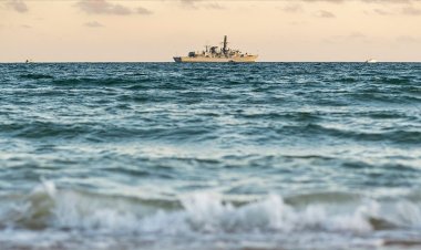 ABD: Kızıldeniz'de ticari gemilere doğru Yemen'den patlayıcı yüklü insansız bot fırlatıldı