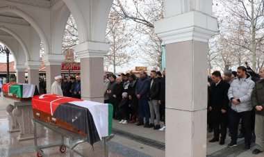 Yaralı olarak Türkiye'ye getirilen ve şehadete kavuşan Filistinlilerin cenaze namazı kılındı