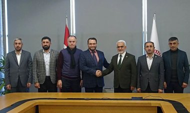 Avrupa Müslüman Forumu heyeti, HÜDA PAR Genel Başkanı Yapıcıoğlu'nu Dublin'de düzenlenecek Gazze konulu toplantıya davet etti