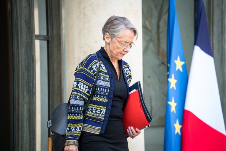 Fransa Başbakanı Elisabeth Borne istifa etti