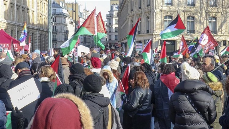 Brüksel'e kadar devam edecek Filistin'e destek yürüyüşü Paris'te başladı