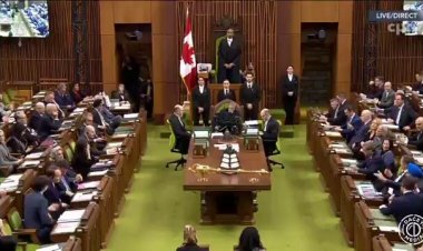 Kanada Başbakanı'nın parlamento konuşması sırasında İşgalci İsrail'in Gazze'ye saldırıları protesto edildi