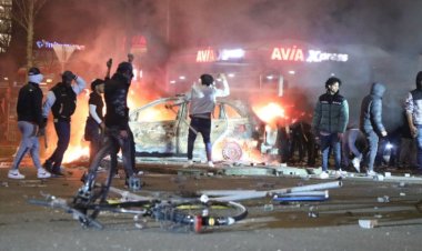 Hollanda'da Eritreli gruplar çatıştı: Polis araçları ateşe verildi