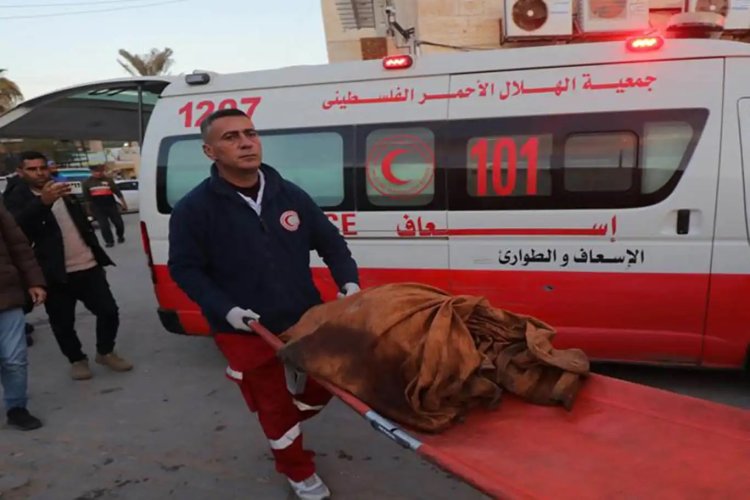 Terör rejimi, Gazze'de bir evi bombaladı: 15 şehid