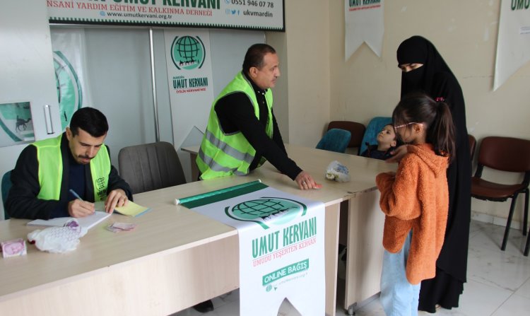 Mardin'de kadınlar ziynet eşyalarını, çocuklar kumbara harçlıklarını Gazze için bağışladı