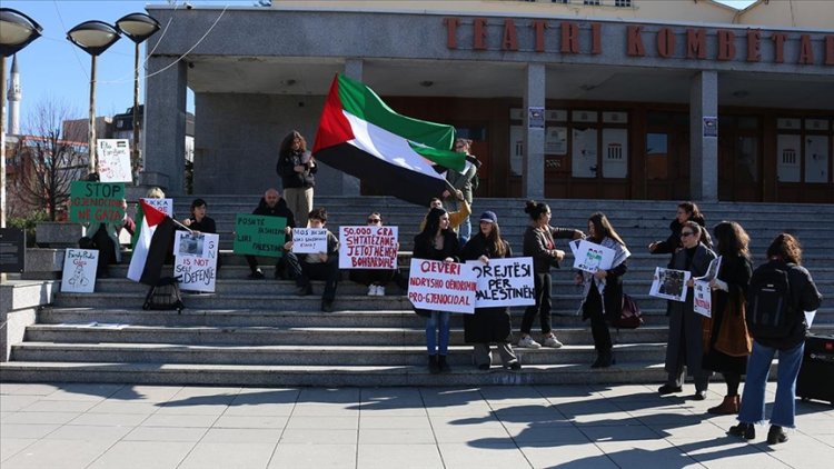 İşgalci İsrail'in Refah kentine yönelik saldırıları Kosova’da protesto edildi