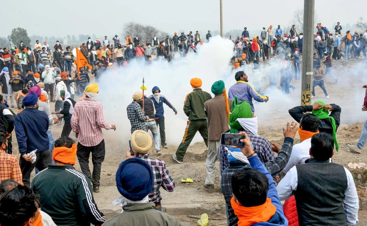 Hindistan'da protestocu çiftçilerle polis arasında çıkan çatışmada bir çiftçi öldü