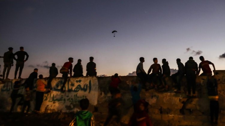 Ürdün, Umman ve Bahreyn işbirliğiyle Gazze'ye havadan yardım indirildiğini duyurdu