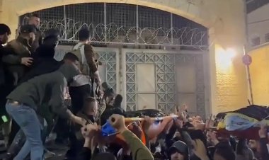 Abbas'ın adamları işgalcinin izinde: Şehidlerin cenaze merasimine saldırdılar