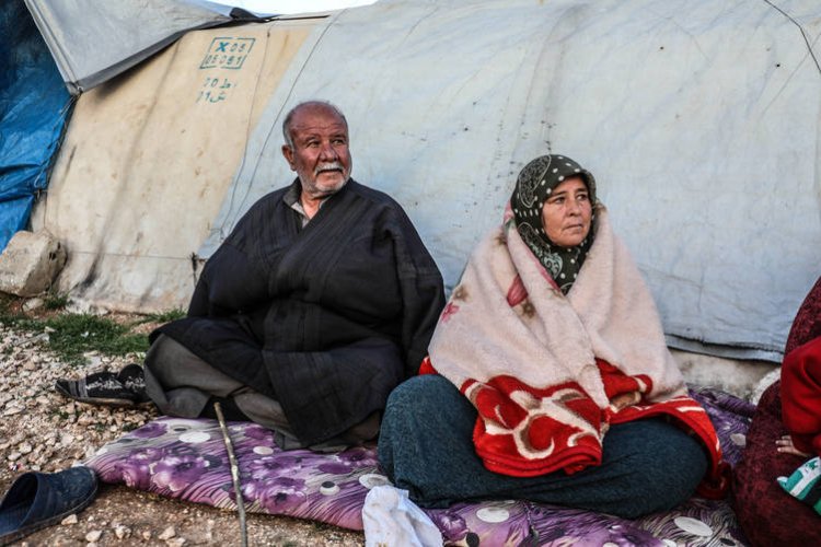 İdlib'deki kamplarda yaşayan siviller, ramazanı yokluk içinde karşılıyor