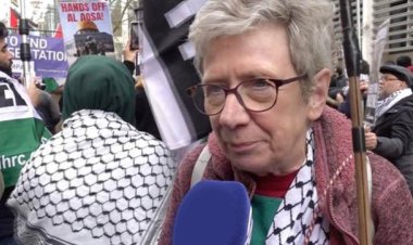 Yahudi aktivist Pinch: Gazze'ye yönelik saldırılar asla meşru gösterilemez, annem israil'den utanç duyarak öldü