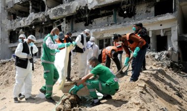 Han Yunus'ta 50 Filistinlinin cesedi daha çıkarıldı