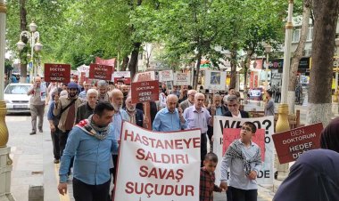 Gazze için her hafta düzenlenen sessiz yürüyüşün 24'üncüsü gerçekleştirildi