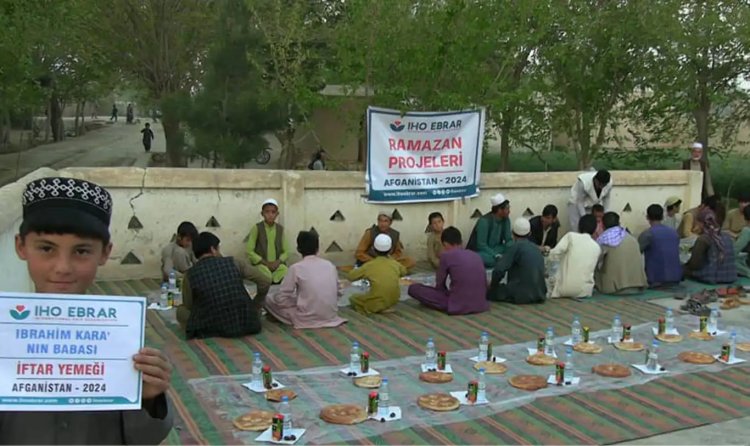 IHO EBRAR Afganistan'da medrese talebelerine iftar yemeği verdi