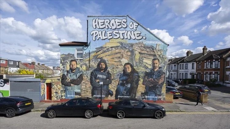 Londra sokaklarındaki "Filistin Kahramanları" portreleri Gazze bilincini artırıyor