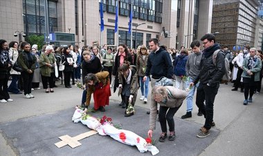 AB çalışanları Brüksel'de Birliğin Gazze politikasını protesto etti