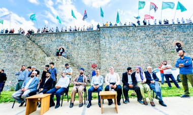 HÜDA PAR Amed'in fethini kutladı