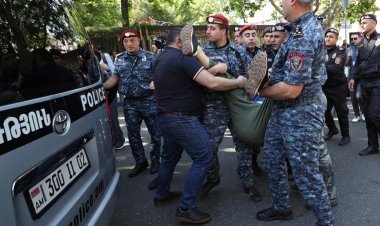 Erivan'da hükümet karşıtı eylemler yeniden başladı