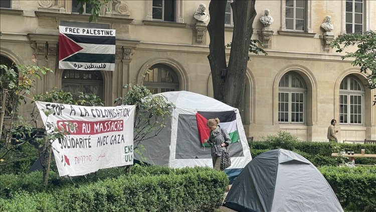 Paris'in tarihi okullarından ENS'de öğrenciler, Filistin'e destek için eylem başlattı