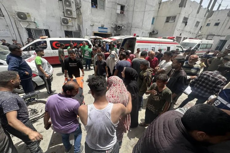 İşgalci İsrail ordusu Gazze'nin kuzeyindeki el-Avde Hastanesi'ni kuşatmaya devam ediyor