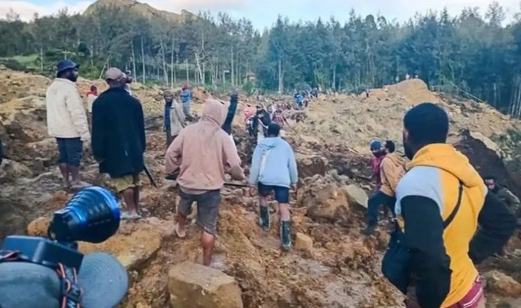 Papua Yeni Gine'de toprak kayması: Onlarca kişi öldü!