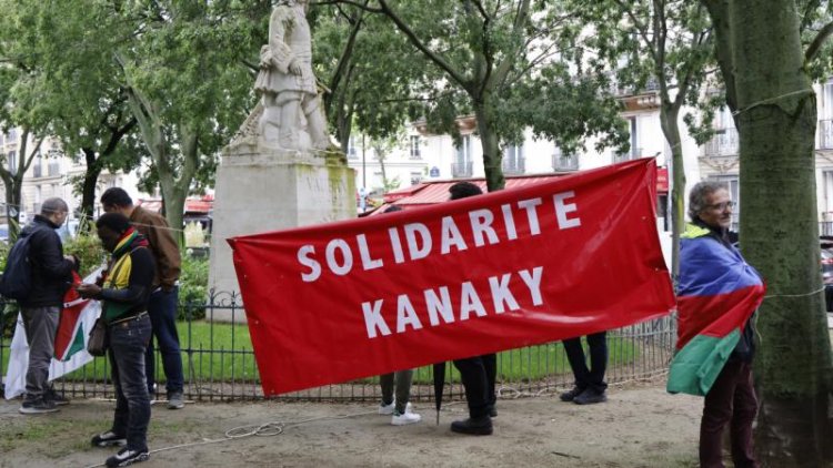 Fransa'da Yeni Kaledonya ile dayanışma gösterisi düzenlendi