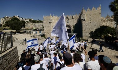 Fanatik Yahudilerden Doğu Kudüs'te provokatif bayrak yürüyüşü