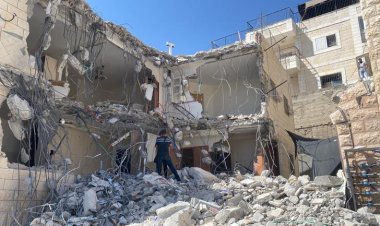 İşgalci İsrail Kudüs'te bir binayı zorla yıktırdı