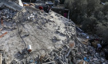 İşgalci İsrail Gazze'de bir evi hedef aldı, 3 şehid