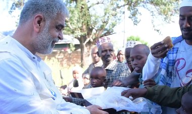 İslami dernekler Kenya'da yoksul halkı sevindirdi