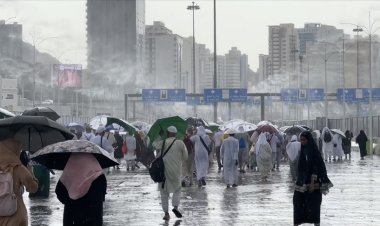 Kutsal topraklarda hacılara sağanak sürprizi