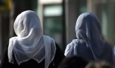 Tacikistan'da başörtüsü ve dini bayramlar yasaklandı