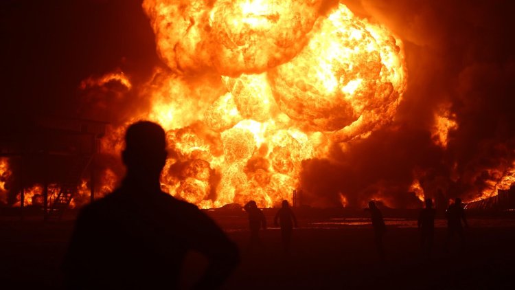 Irak'ta petrol rafinerinde yangın çıktı