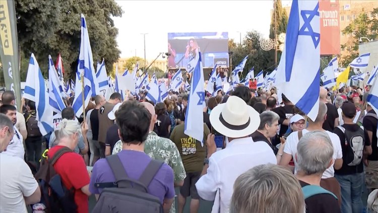 İsrailliler, Batı Kudüs’te hükümete karşı gösteri düzenledi
