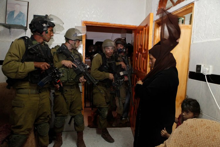 Siyonist İsrail ev baskınlarına devam ediyor
