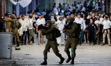 Gaspçı İsrailliler, asker korumasında Batı Şeria'da Filistinlilere saldırdı