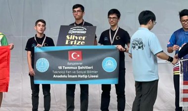 İmam Hatipliler robot yarışmasında dünya şampiyonu oldular