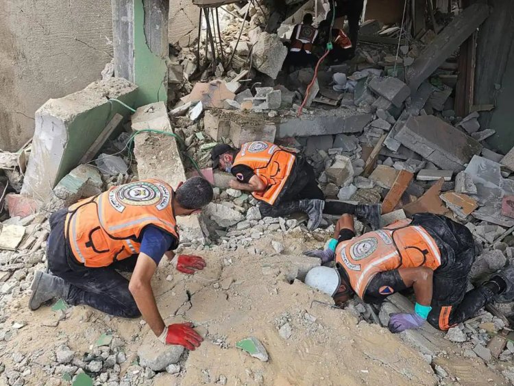İşgalci İsrail Gazze'de bir evi bombaladı: 2 şehid 18 yaralı