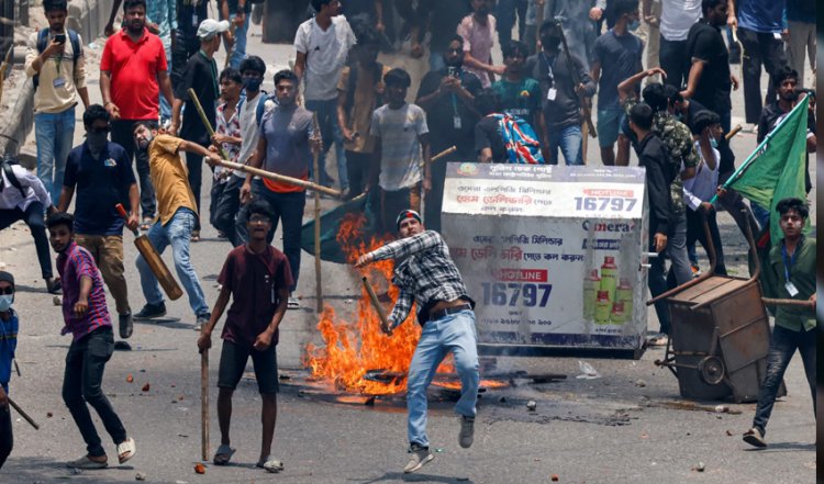 Bangladeşli öğrenciler protestoları sonlandırmayı reddediyor