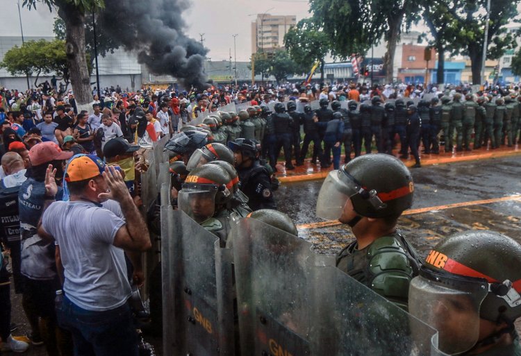 Venezuela'da seçim sonuçlarına yönelik gösterilerde ölenlerin sayısı 11'e çıktı