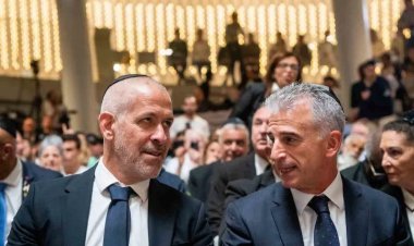 Mossad ve Şin-Bet başkanları Barnea ve Ronen Mısır’a gitti