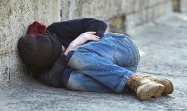 Fransa'daki evsiz çocukların sayısı son dört yılda yüzde 120 arttı