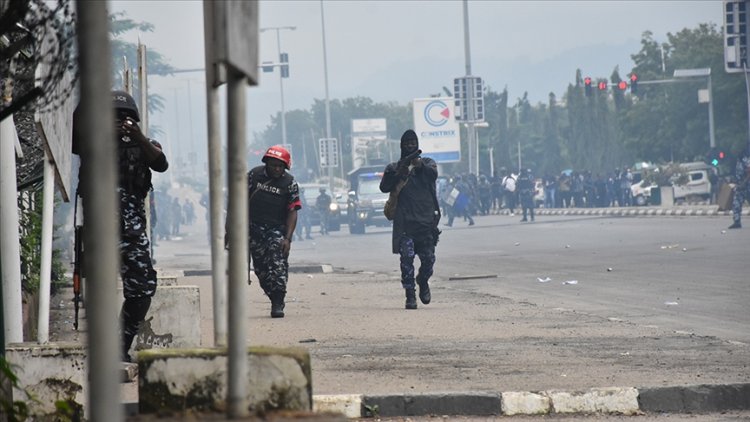 Nijerya'da hayat pahalılığına karşı düzenlenen protestolarda 17 kişi öldü