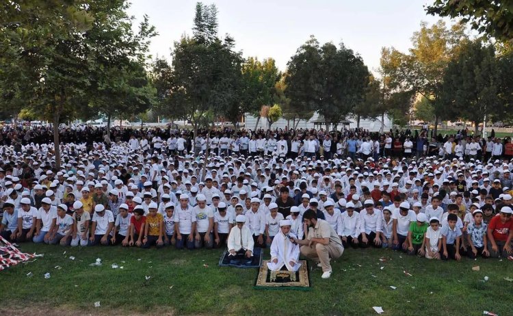 Batman'da çocuklar namaz eğitim programına davet edildi