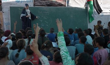 Gönüllü öğretmenler ile Gazze'de öğrenciler eğitimle buluştu