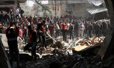 Siyonist İsrail Gazze'de 2 evi bombaladı: 8 şehid