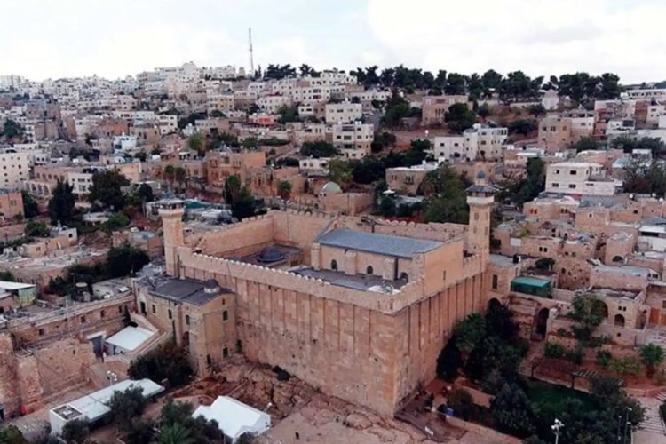 Siyonist işgal rejimi Harem-i İbrahim Camii'ni Müslümanlara kapattı